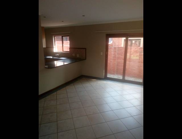 2 BEDROOM TOWNHOUSE RENTED IN BOARDWALK MEANDER